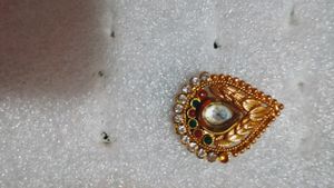 golden ring with kundan