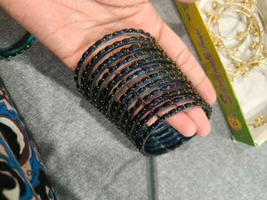 Elegant Dark Blue Glass Rain Drop Bangles Set