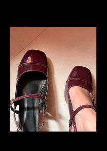 Chic Burgundy Patent Mary Jane Heels