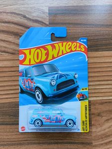 Hot Wheels '67 Austin Mini Van/Fourgonnette