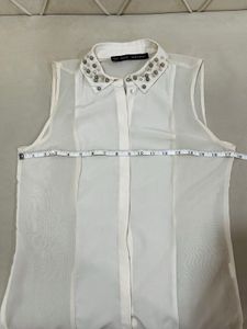 Chic Pearl Studded Collar Sleeveless Top