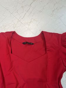 women’s red top