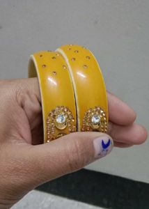 Elegant Yellow &amp; Rhinestone Bangle Set