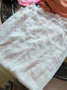 price drop🎉😍6 dupattas -5+ 1 free (white)