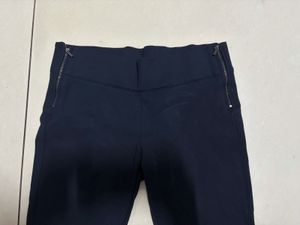 Navy Blue Pants with Zipper Accents 💙