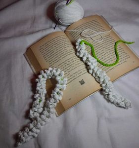 Crochet Gajra.
