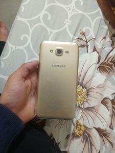 Samsung Galaxy J7