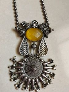 SLA long necklace