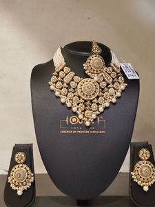 Exquisite Pearl & Kundan Necklace Set