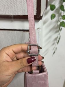 Chic Pink Croc Embossed Crossbody Bag