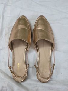 Elegant Rose Gold Flats
