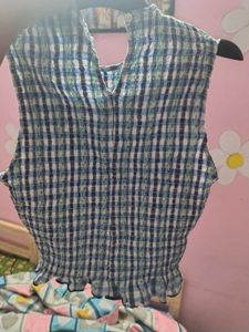 Cute Gingham Smocked Crop Top 🤌🤌✨
