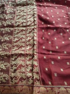 Balu choori Maroon Saree with Gold Detailing
