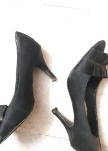 Pencil Heels     Size - 22 To 30 Cm