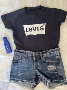Levi’s Top😍❤️