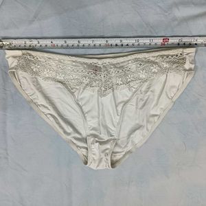 Elegant Lace 🤎 Trim Briefs