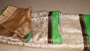 Green Border Dupatta