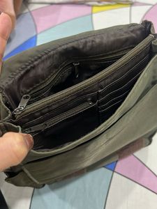 Sling bag for girls