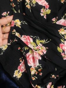 FOREVER 21 Black Floral Smocked Top