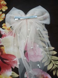 Elegant Pearl Bow Hair Clip