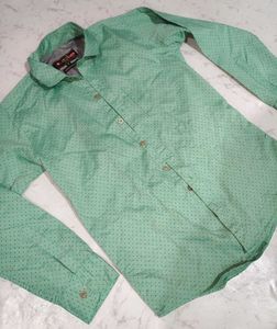 Men's Green Printed Button-Up Shirt