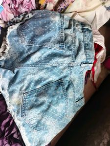 Stylish Blue Patterned Denim Shorts