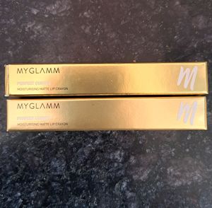 Myglamm Perfect Curves Lip Crayons