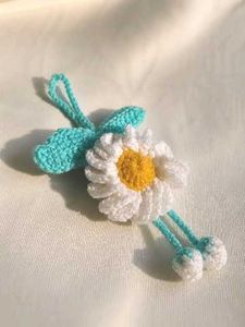 🎀Handmade Crochet 🌼Daisy Keychain/Bag Charm