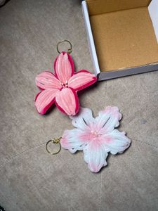 Pipecleaner Flower Keychain🌟