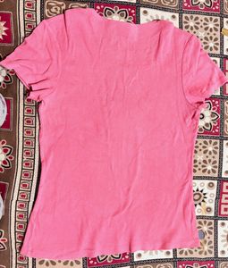 reddish pink T-shirt