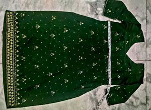 Elegant Green Embroidered Kurti
