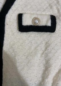 Elegant Black &amp; White Cardigan