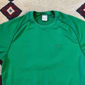 Vintage Nike Green Shoulder Down T-Shirt