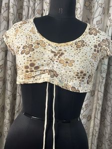Cute Cropped Ruched Top