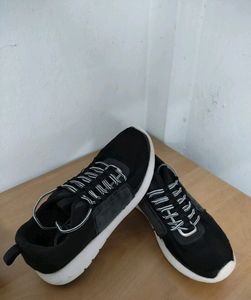 H&amp;M Sneakers