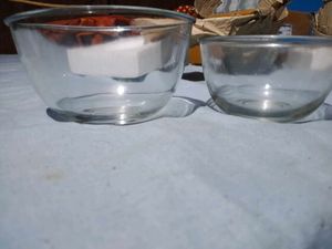 Set of 2 Glass Mixing Bowls