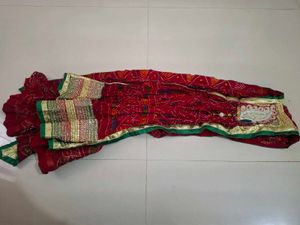Red Bandhani marwari chunri for Puja or wedding