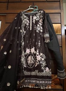 Elegant Embroidered Pakistani Suit