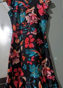 🍀Vibrant Floral Print Midi Dress