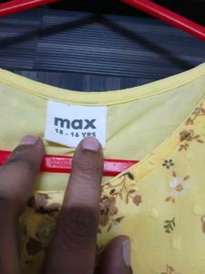 Chic Yellow Floral Print Blouse