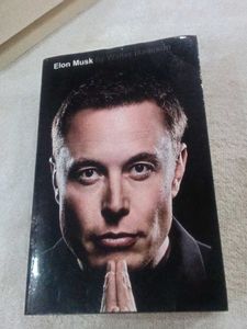Elon Musk by Walter Isaacson Biography
