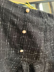 Chic Black Tweed Skirt with shorts