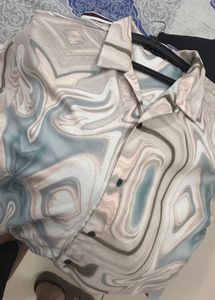 Men's Abstract Print Button-Up Shirt