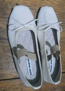 Luna Martin Elegent Ballet Flats with Bow Detail