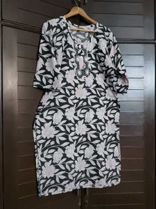 Black White Floral Print Kurta Set with Dupatta