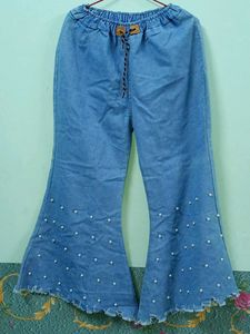 flared jeans with pearl