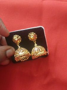 Elegant Gold Jhumka Earrings