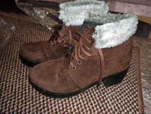 Brown Fur Trim Boots