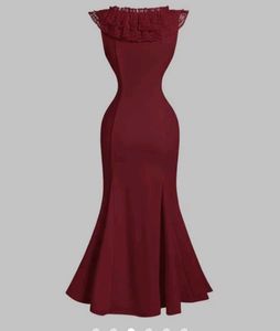Elegant Red Velvet Maxi Dress