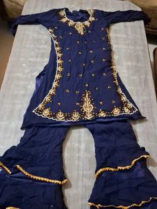 Elegant Navy Blue Embellished Kurta Set with Shara